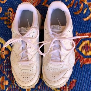 Nike Tennis Shoes